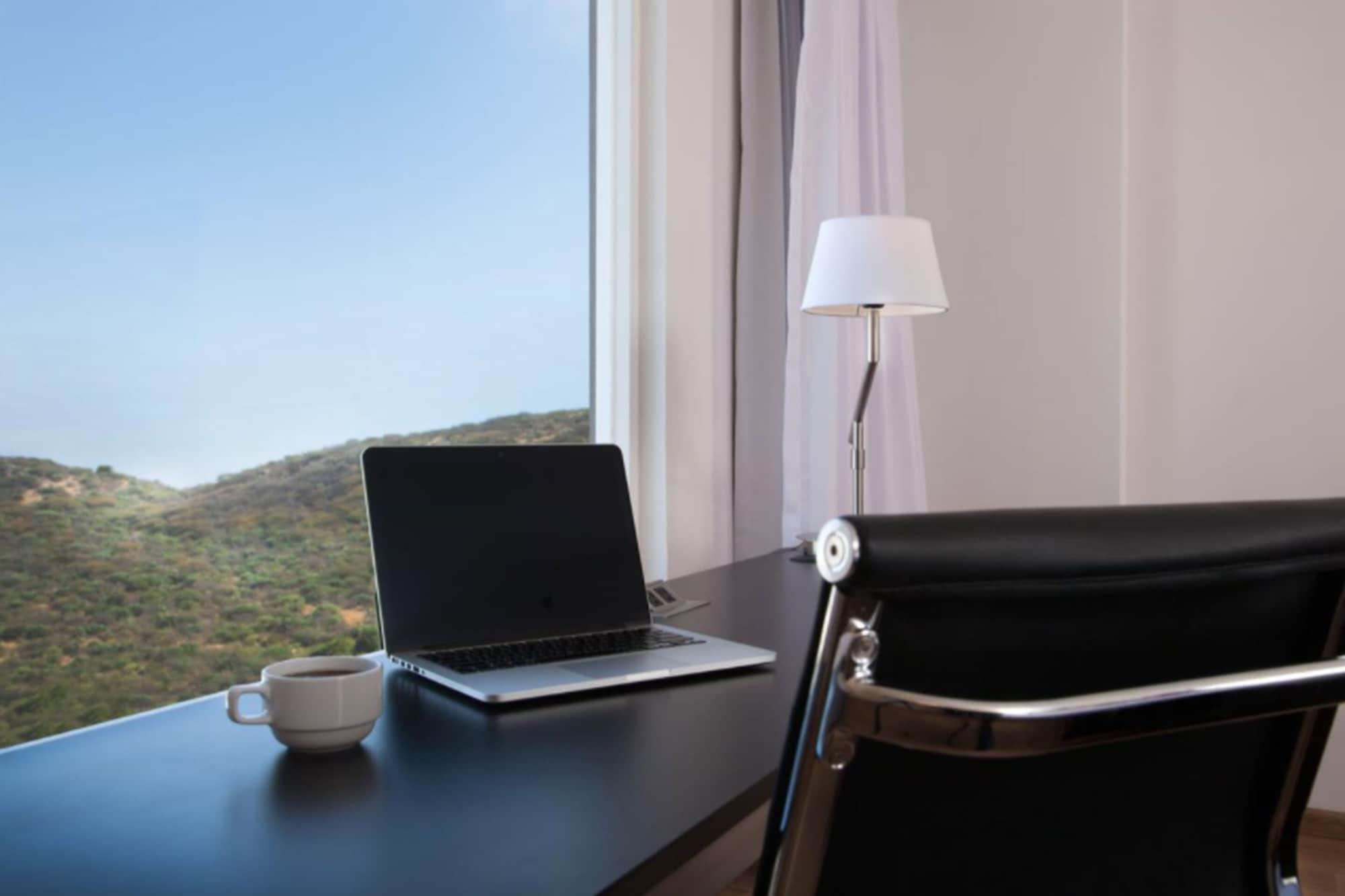 Fiesta Inn Express San Luis Potosi Oriente Экстерьер фото