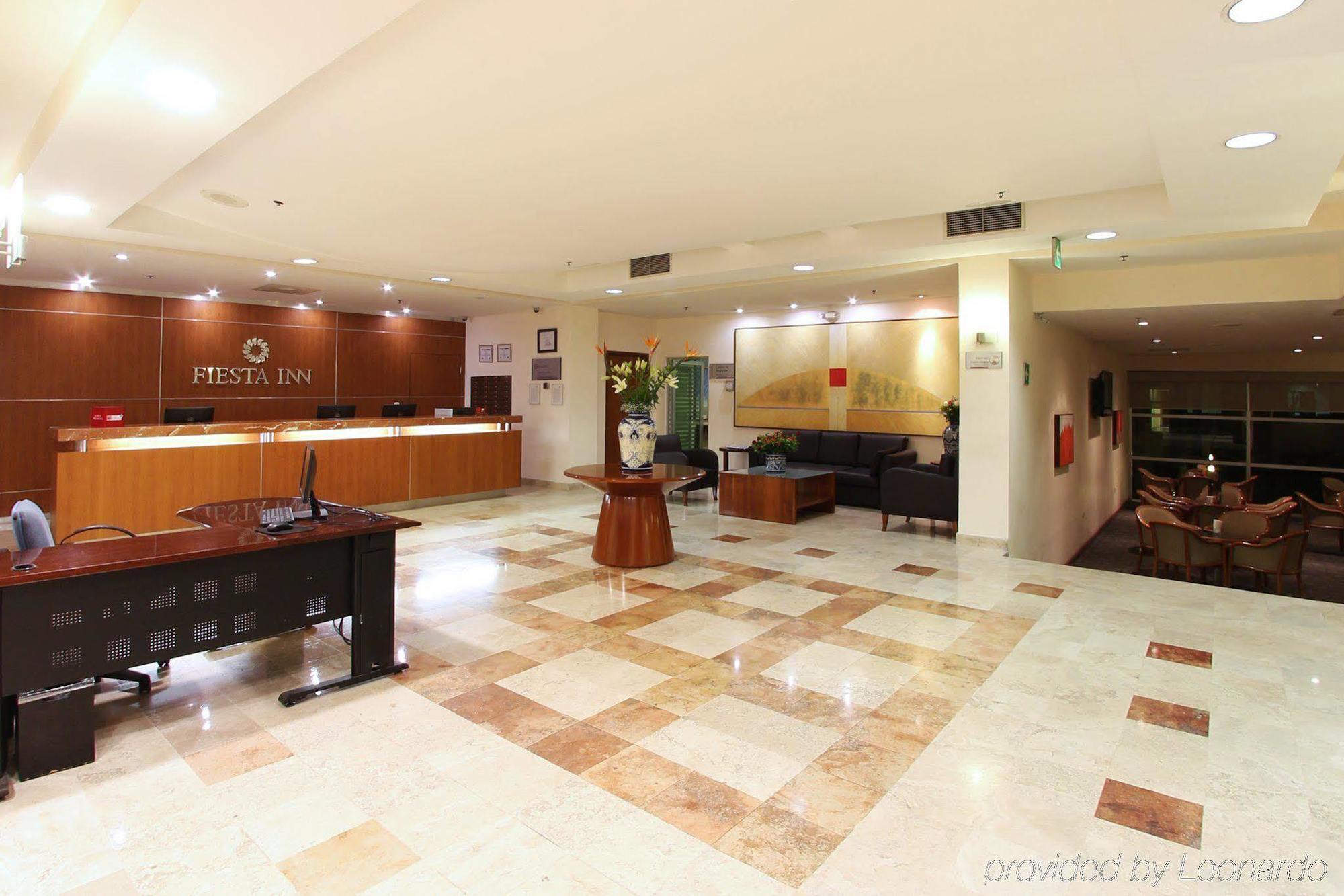 Fiesta Inn Express San Luis Potosi Oriente Экстерьер фото