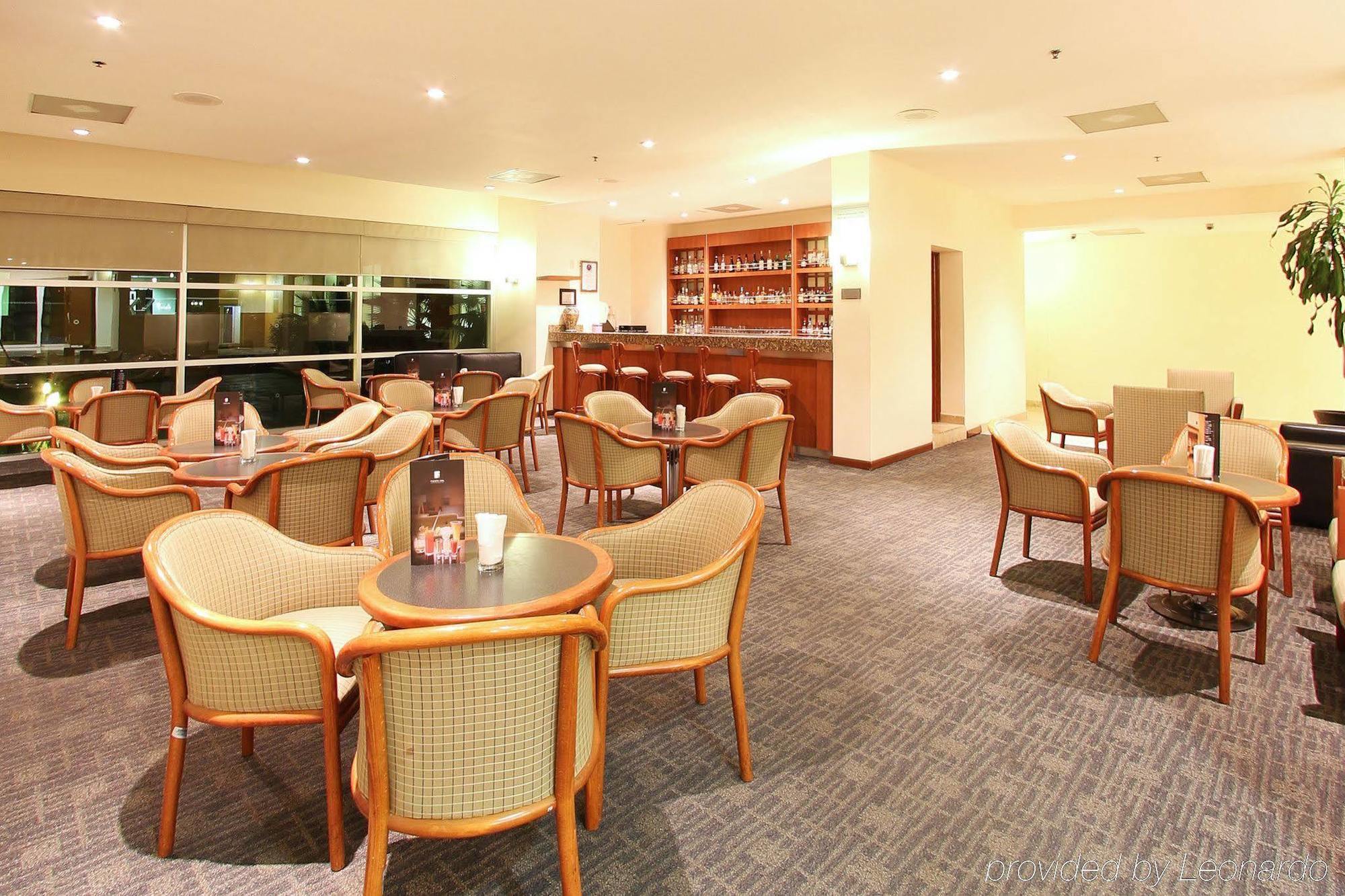 Fiesta Inn Express San Luis Potosi Oriente Экстерьер фото