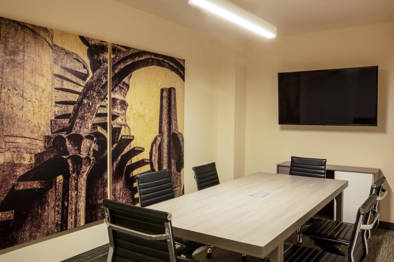 Fiesta Inn Express San Luis Potosi Oriente Экстерьер фото
